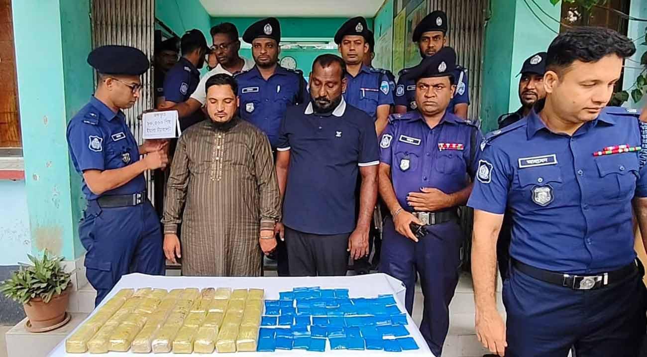 বেগমগঞ্জে জিপে লুকানো ৮০ হাজার ইয়াবাসহ গ্রেপ্তার দুইজন